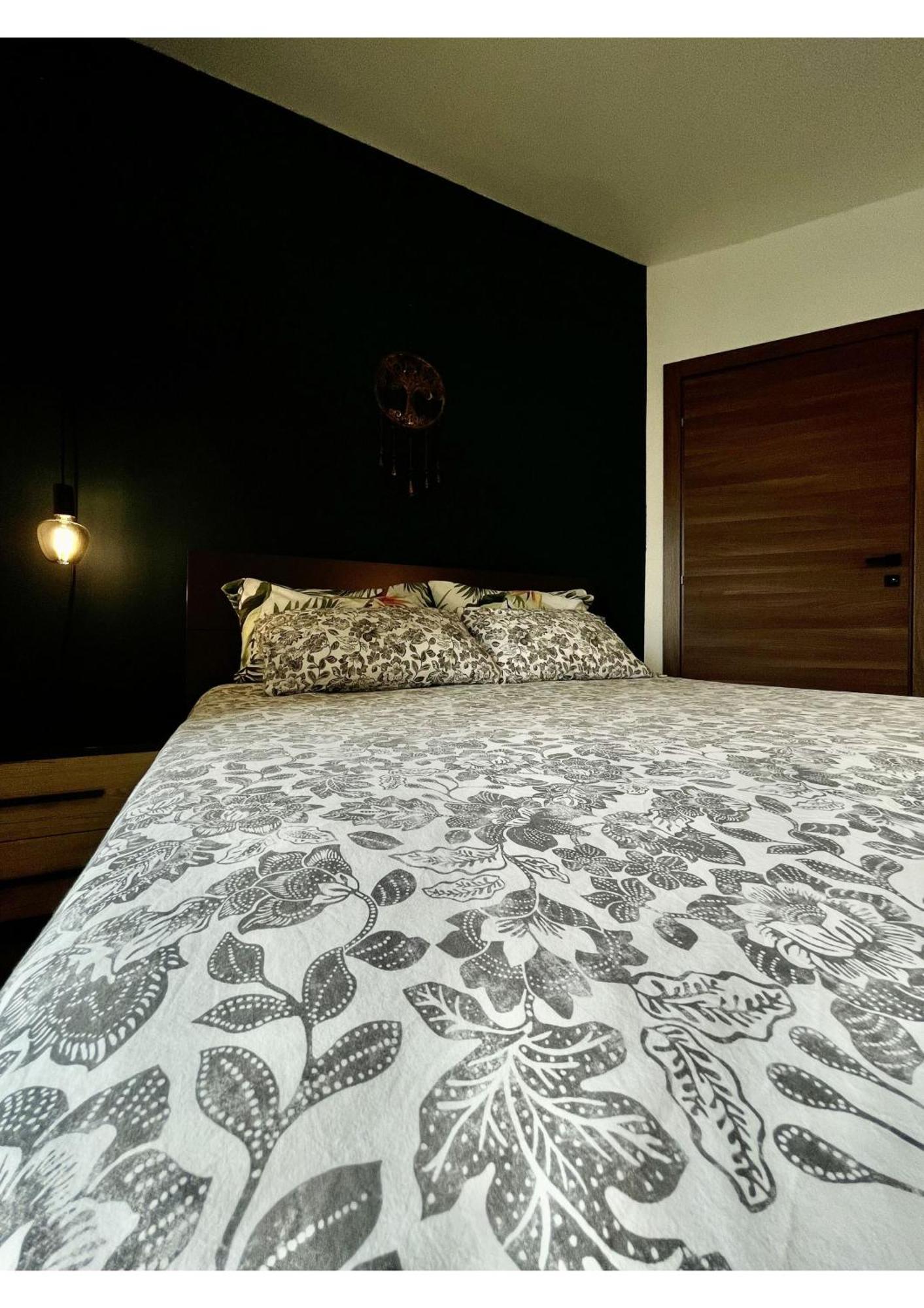 Airport Accommodation Bedroom With Bathroom Self Check In And Self Check Out Air-Condition Included Mqabba Exterior photo